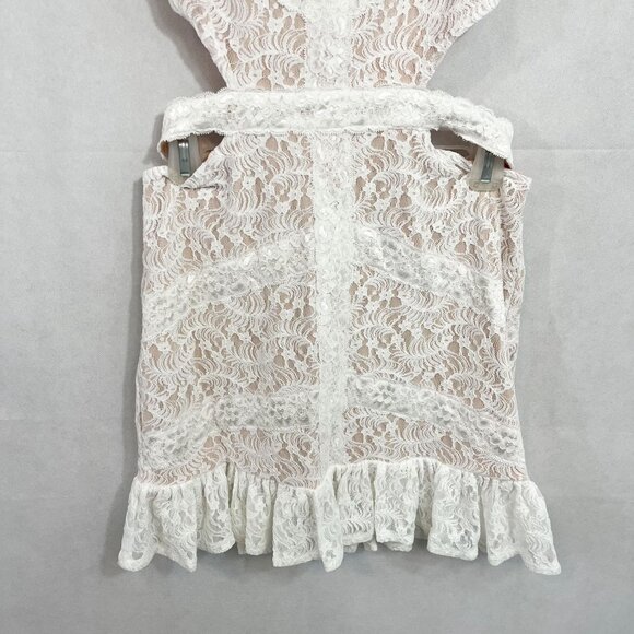 NEW Hello Molly Beautiful Minds White Lace Mini Dress Open Back - Size US 6 - Picture 4 of 9